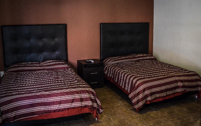 Econosuites Monterrey Ngoại thất bức ảnh